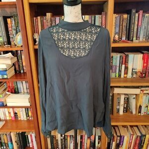 𝅺gentle fawn lace detail blouse m Mandarin collar